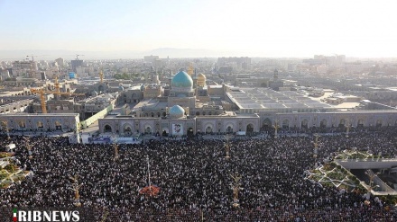 (FOTO) Mashad, la preghiera dell'Eid al Fitr - 1 