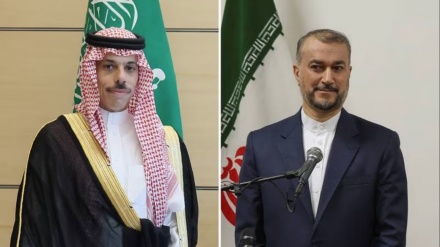 שר החוץ האיראני קיים שיחת טלפון עם עמיתו הסעודי