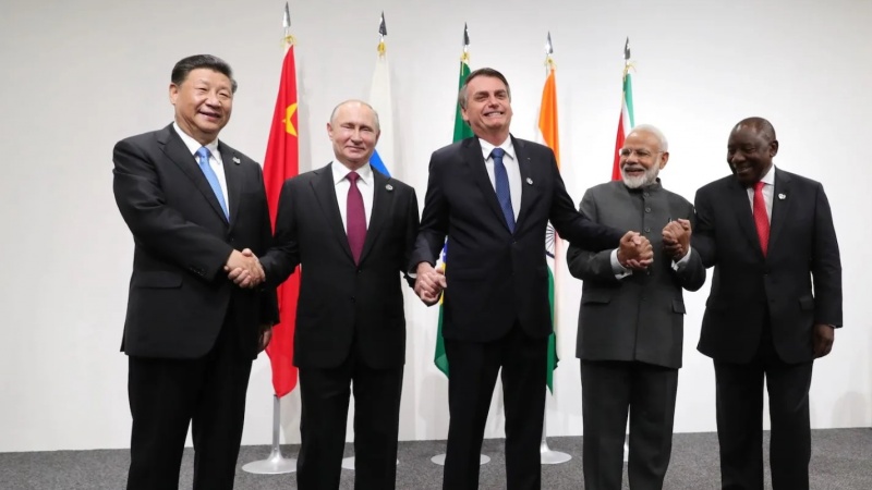 BRICS共通通貨はドルの脅威に