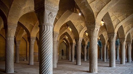 Masjid Jami' Vakil, Tujuan Wisata Religi di Shiraz (2)