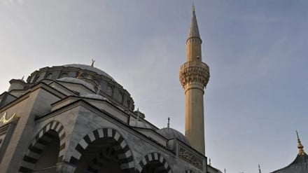 日本の若者が、イスラム教に入信