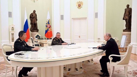 Poutine salue la coopération militaire Moscou-Pékin