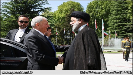 इब्राहीम रईसी और अब्दुल्लतीफ़ की मुलाक़ात, दोनो पक्ष संबन्ध विस्तार के लिए प्रयासरत