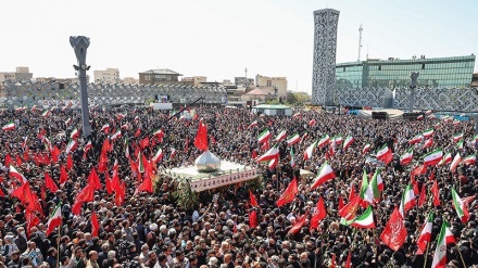 Tasyi' Dua Jenazah Syuhada Modafe-e Haram di Tehran