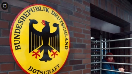 روسیه د جرمني تر ۲۰ زیات ډیپلوماتان له خپلې خاورې باسي