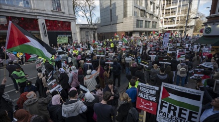  Hundreds protest in London calling on Israeli regime to stop attacks on al-Aqsa 