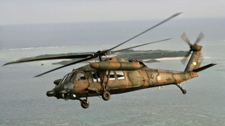 沖縄の陸自ヘリ事故　機体の一部と隊員とみられる5人を発見