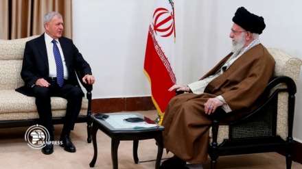 رهبر معظم انقلاب اسلامی در دیدار رئیس‌جمهوری عراق: گسترش همکاری‌های دو جانبه به نفع هردو کشور است