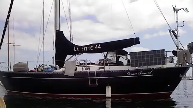 perahu layar La Fitte 44 yang hilang bersama tiga marinir AS
