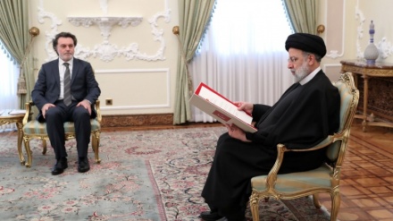 Rəyisi: Fələstini məzlumə millətiku himoyədorəti, islomi kişvəron həmmə mıştərəkə noğtəy