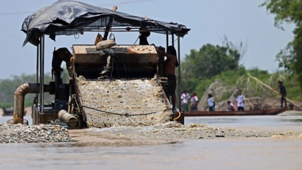 Pertempuran di Kolombia atas ‘Naga’ Emas Perusak Sungai