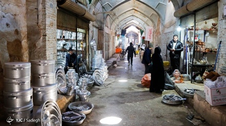 Tregu historike dhe tradicional në qytetin Shehreza të Iranit