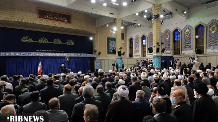 İslam inkılabı rehberinin Amerika’nın gerileme sürecini vurgulaması