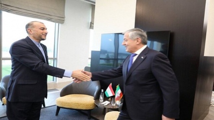 İran ve Tacikistan dışişleri bakanları görüştü