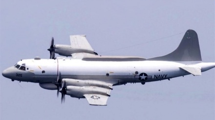 イラン海軍が米偵察機に警告発信、領空侵犯を防ぐ