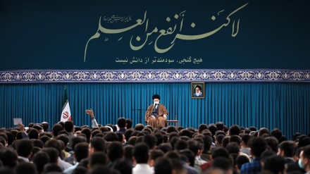  رهبر معظم انقلاب اسلامی: کشور نیازمند آرمانخواهی،امید وعقلانیت است