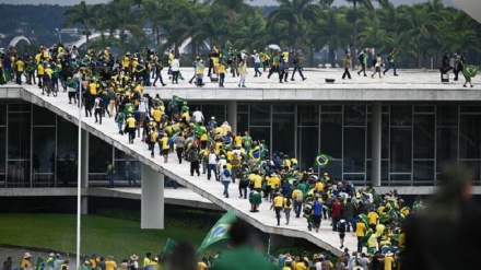 Brasile: l'8 gennaio bolsonaristi raggiunsero l'ufficio di Lula