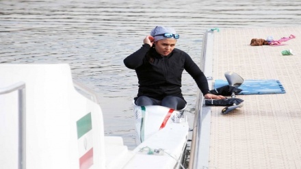 Sportistja iranian fiton medaljen e argjendtë në garat e juniorëve dhe parakanoe në Azi