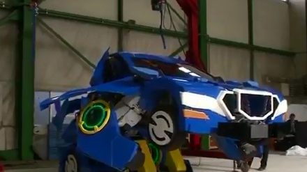Автомобилга айлантирилиши мумкин бўлган робот(видео)