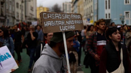 ポルトガルで、住宅価格高騰への抗議デモ