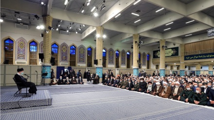 Udhëheqësi Suprem i Revolucionit Islamik: Zhvillimet politike në botë janë në kuadër të dobësimit të frontit të armiqve të Republikës Islamike