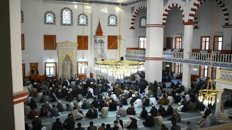 برپایی نماز عید فطر با حضور مقام های محلی در مراکز ولایات سمنگان، تخار و جوزجان