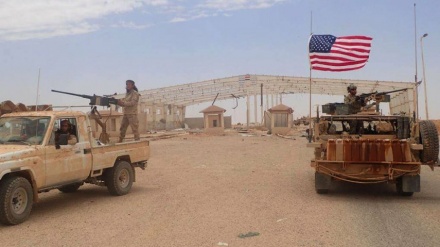 美国在叙利亚非法军事基地遭火箭弹袭击