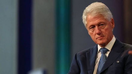 Bill Clinton shpreh keqardhje për denuklearizimin e Ukrainës