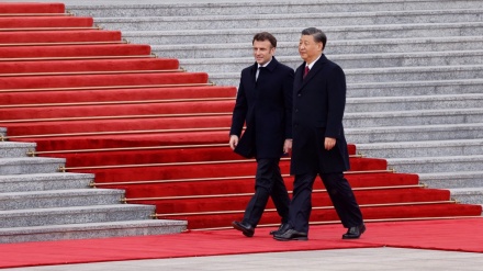  Macron asks Xi to help end Ukraine war 