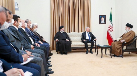 Berkunjung ke Iran, Presiden Irak Bertemu Rahbar