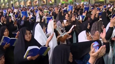 Iranians mark 'Laylat al-Qadr' with mass prayers