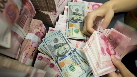ロシアと中国が、通商取引の半分で米ドルを排除