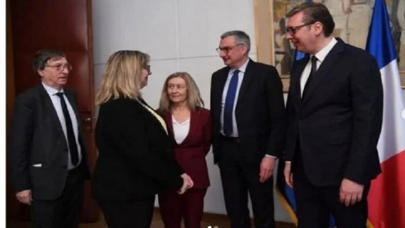 Delegacioni i Senatit të Francës te Vuçiqi, diskutuan për Kosovën