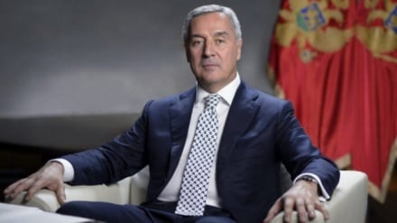 Milo Gjukanoviç jep dorëheqjen nga posti i kryetarit të DPS-së