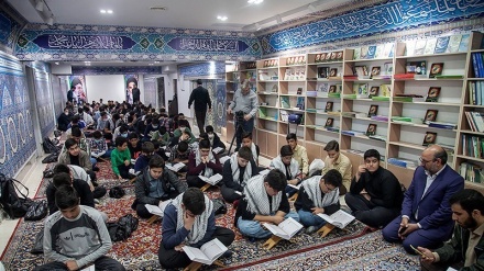 Tadarus, Kegiatan Rutin Remaja Kermanshah pada Bulan Ramadan