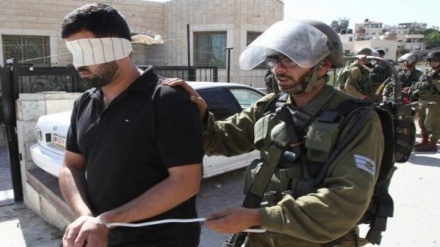 Forcat sioniste arrestojnë 24 palestinezëve në Bejtul-Mokades dhe Bregun Perëndimor
