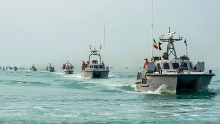 (VIDEO) Iran, parata navale in Giornata del Golfo Persico