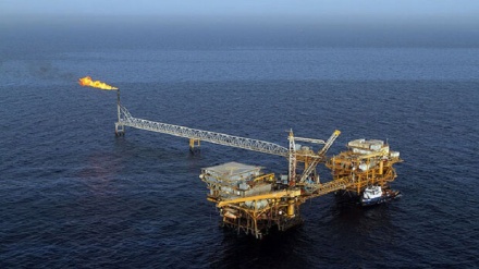 İran'ın Fars Körfezi'ndeki petrol üretimi artıyor