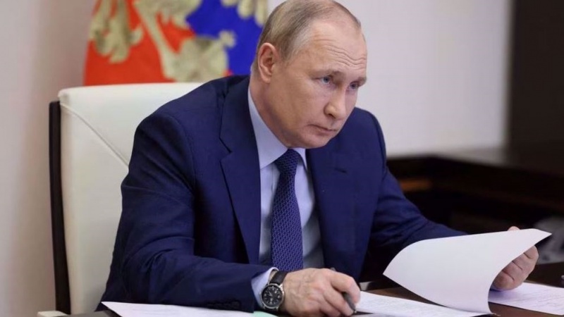 Putin billigt neue Außenpolitik gegen „hybriden Krieg“ des Westens