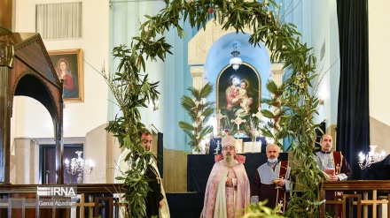 برگزاری مراسم «یکشنبه نخل» در کلیسای گریگور مقدس تهران + عکس