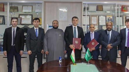 امضا یادداشت تفاهم همکاری بین مدیران شرکت‌های هواپیمایی تاجیکستان و عربستان