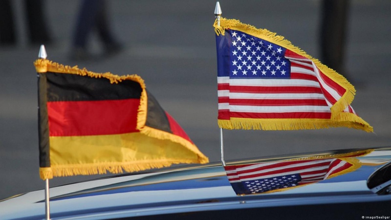 アメリカとドイツの国旗