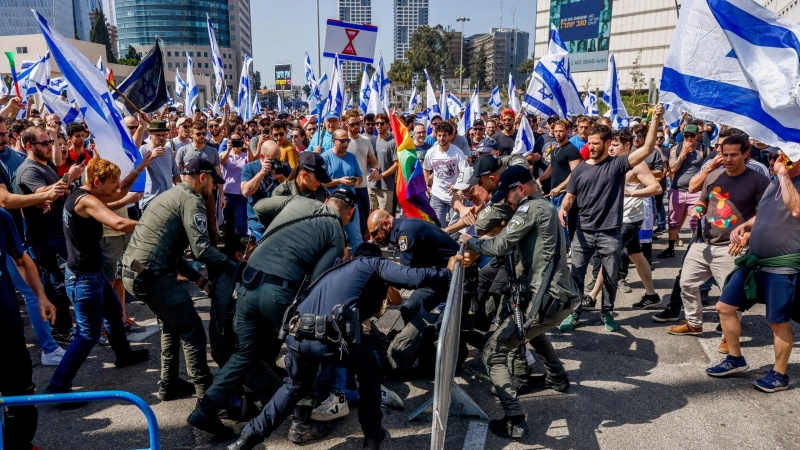 להפסיק את הפראות המשולחת של הימין