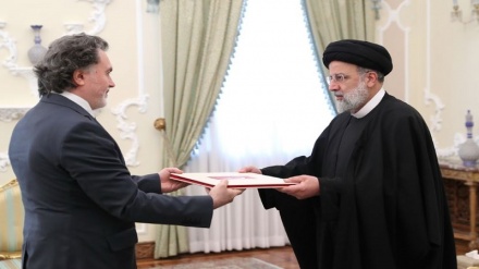 Raisi: Shtetet myslimane duhet të përballen me brutalitetin e Izraelit