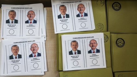 Turkey holds runoff presidential election
