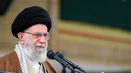 Pertemuan Ayatullah Khamenei dengan Pejabat Kemenlu dan Dubes Iran