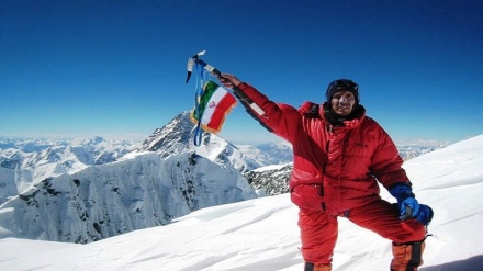 Alpinisti më i ri iranian 