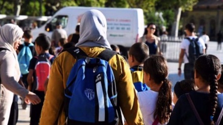 La prière interdite à l'école au Canada: les musulmans réagissent