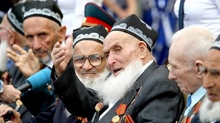 اهدای 1650 دلار به کهنه‌ سربازان جنگ جهانی دوم در تاجیکستان