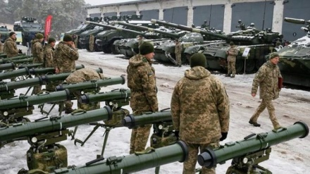 تصمیم آمریکا برای تداوم کمک تسلیحاتی به اوکراین